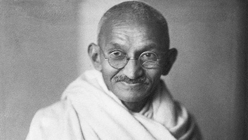 Gandhi tra decrescita, nonviolenza e ecologia profonda